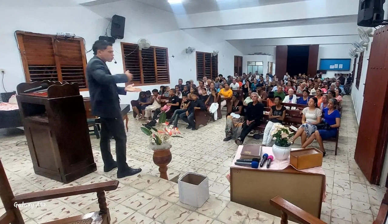 Semana de conferencias "Vivir con Esperanza"